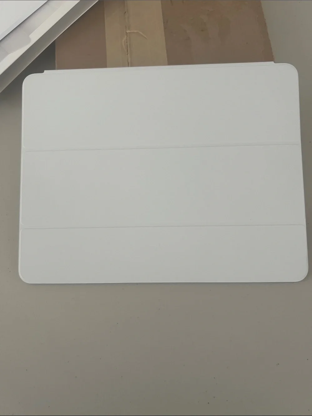 Apple iPad Smart Folio Cover in White